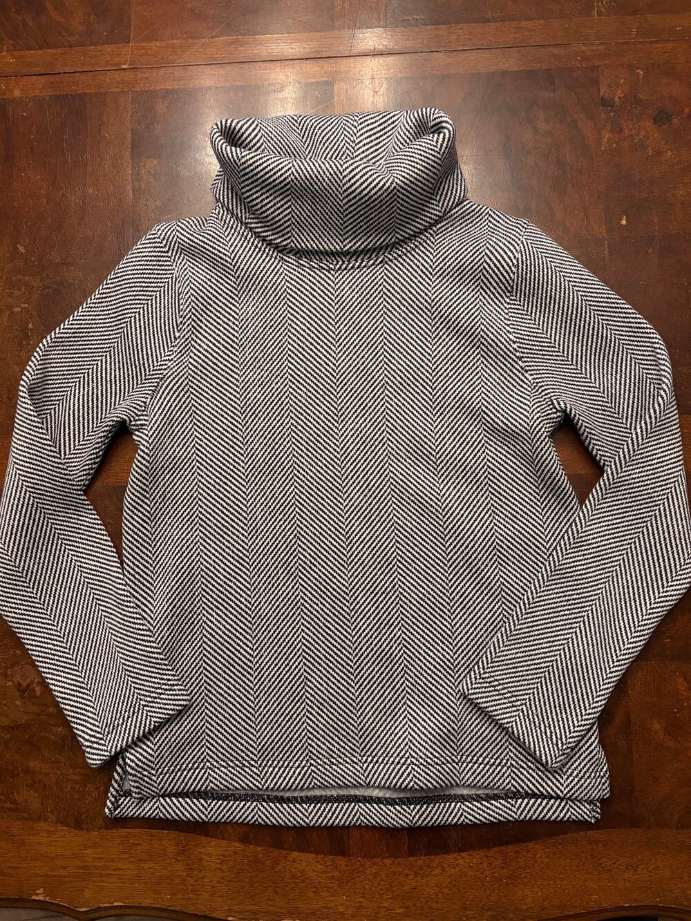 J.Crew Black & White Geometric Turtleneck Fleece Sweater Size M